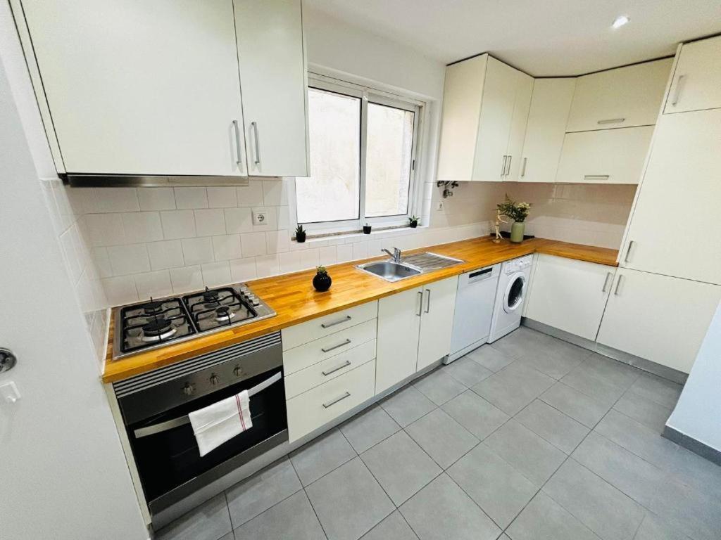 The Crespo House 2D - Comfortable Apartment * Lisboa